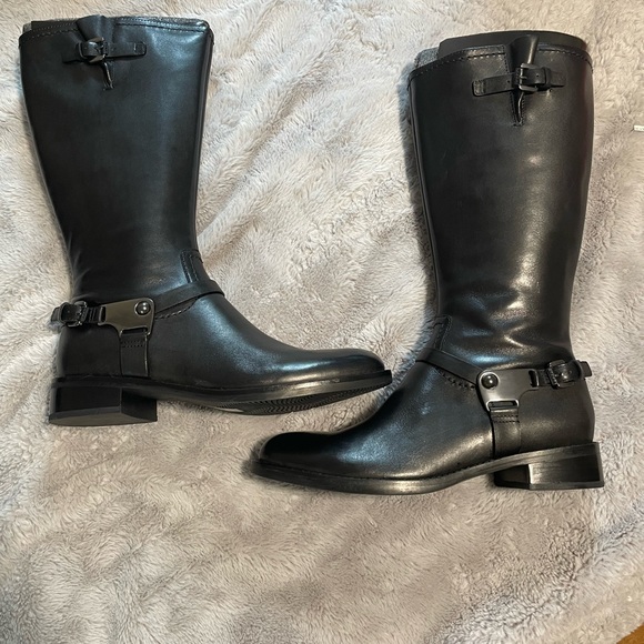 Ecco Hobart Harness Women's boots brand new